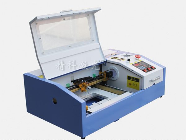 Máy cắt vải laser mini kích thước nhỏ gọn, dễ dàng lắp đặt và sử dụng