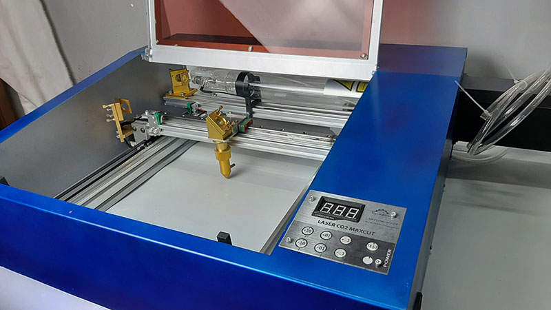 laser-co2-portable Máy khắc laser kim loại mini