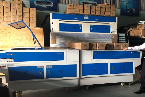 may-khac-6040-3-1 Máy khắc laser 6040 mini