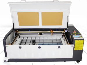 may-khac-laser-9060-2-300x225 Golden Micron – Đơn Vị Cung Cấp Máy Laser Uy Tín, Chất Lượng