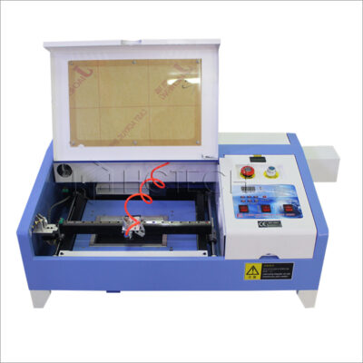 7-May-cat-khac-laser-co2-3020-nang-ha-tay-400x400 Golden Micron – Đơn Vị Cung Cấp Máy Laser Uy Tín, Chất Lượng