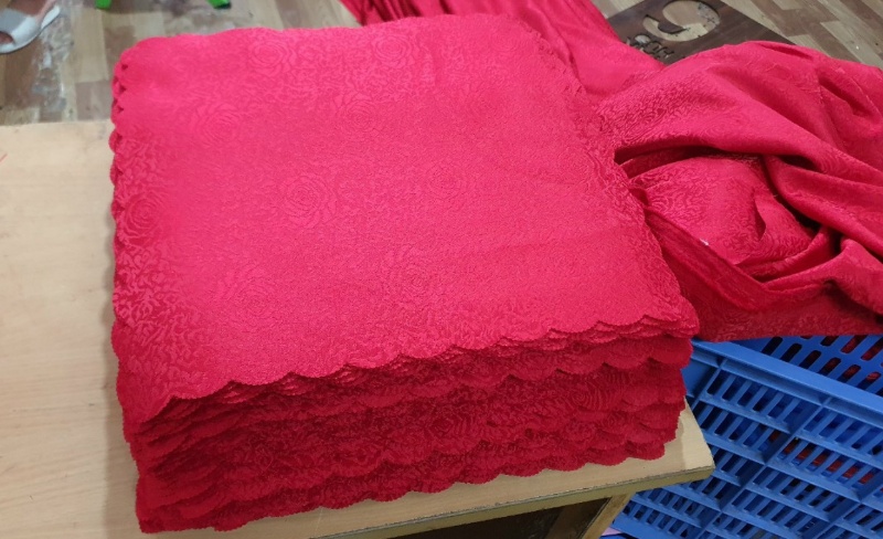 lua-chon-loai-vai-phu-hop-cat-laser Hướng dẫn toàn diện về cách cắt vải bằng máy laser hiệu quả