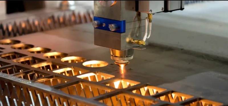 loi-khuyen-bao-duong-giup-may-cat-laser-hoat-dong-on-dinh Cách xử lý máy cắt Laser bị răng cưa và lệch nét hiệu quả