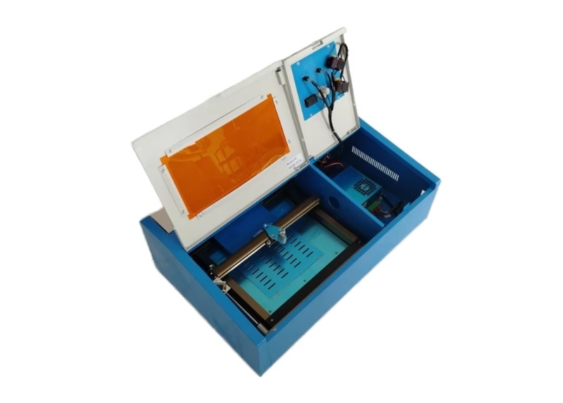 anh-img-khac-laser-3020-cong-suat-40w Máy cắt khắc laser 3020 mini CO2 (40W-50W) đa năng giá rẻ